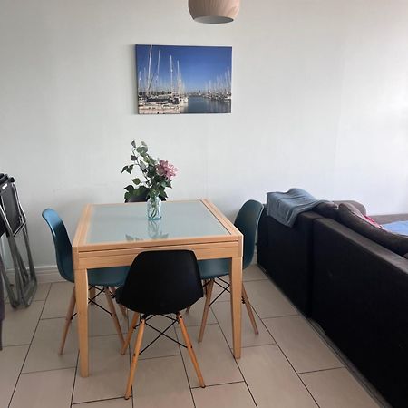 Stunning Marina Apartment Gosport Portsmouth Eksteriør billede