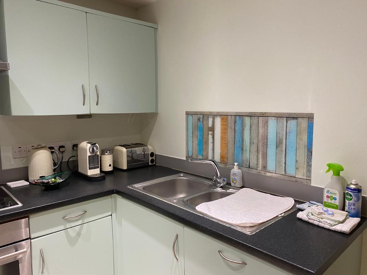 Stunning Marina Apartment Gosport Portsmouth Eksteriør billede