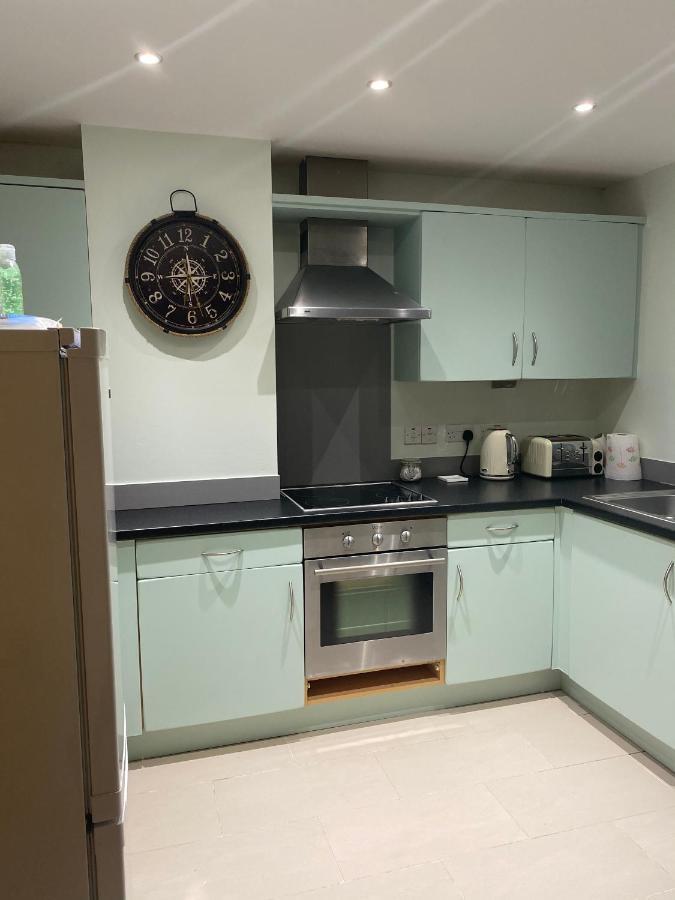 Stunning Marina Apartment Gosport Portsmouth Eksteriør billede