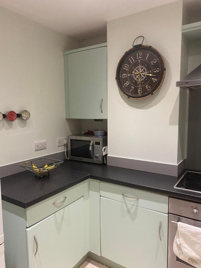Stunning Marina Apartment Gosport Portsmouth Eksteriør billede