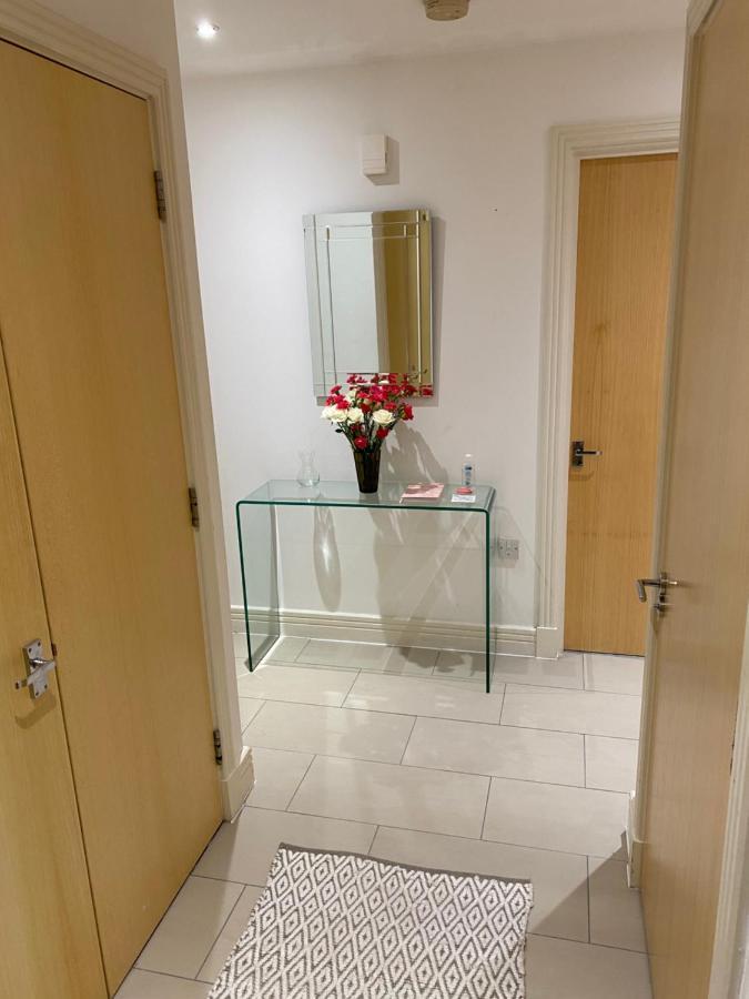 Stunning Marina Apartment Gosport Portsmouth Eksteriør billede