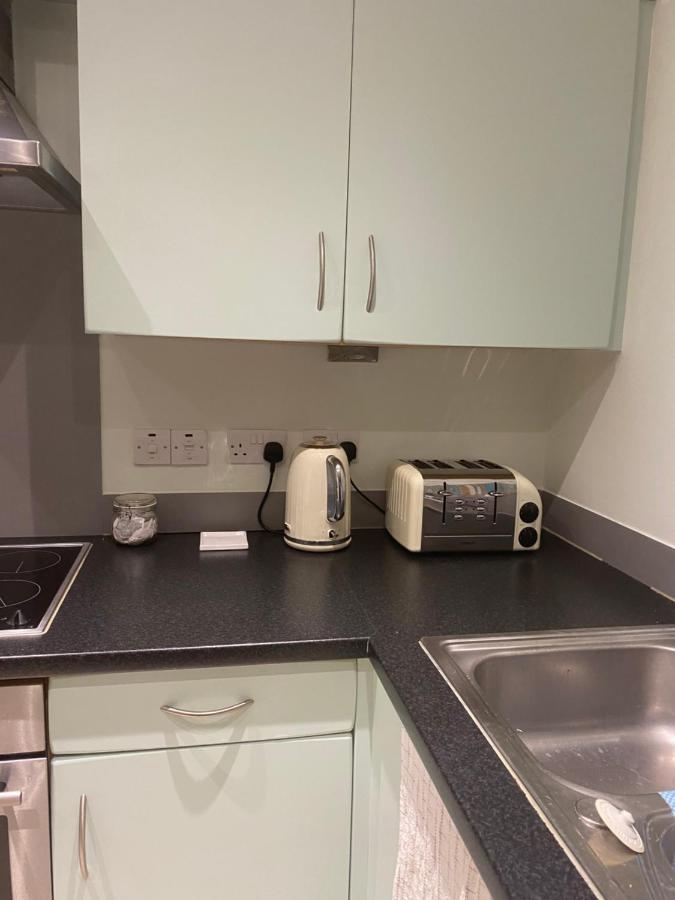 Stunning Marina Apartment Gosport Portsmouth Eksteriør billede