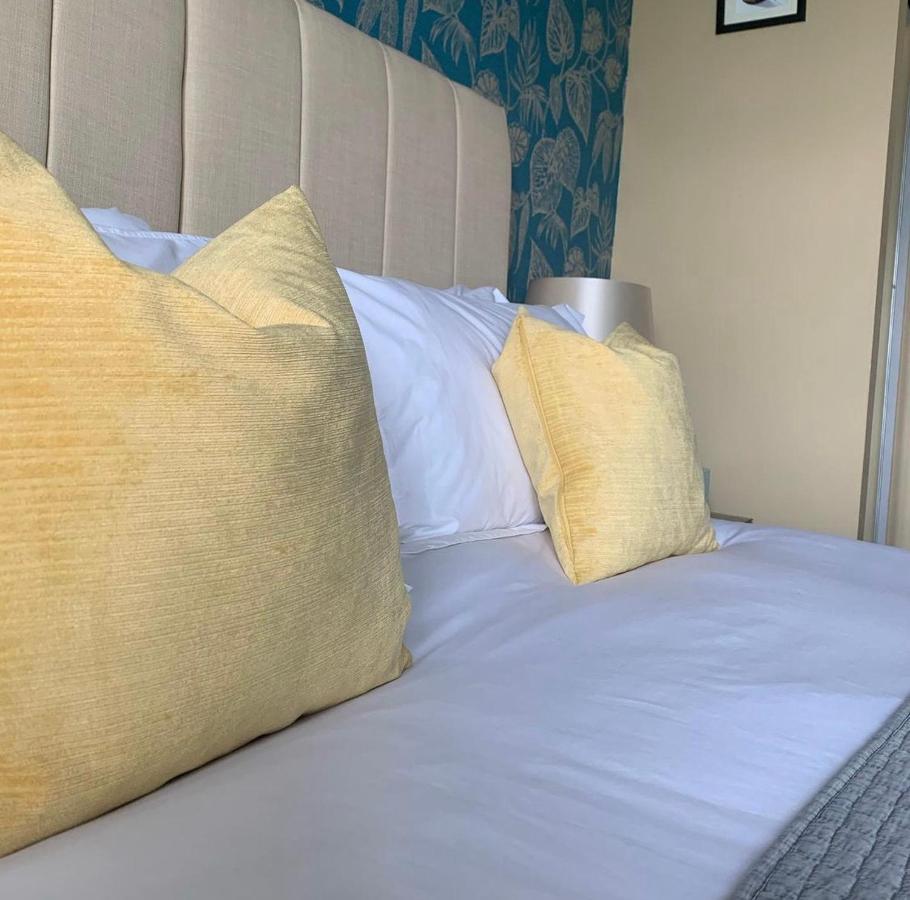 Stunning Marina Apartment Gosport Portsmouth Eksteriør billede