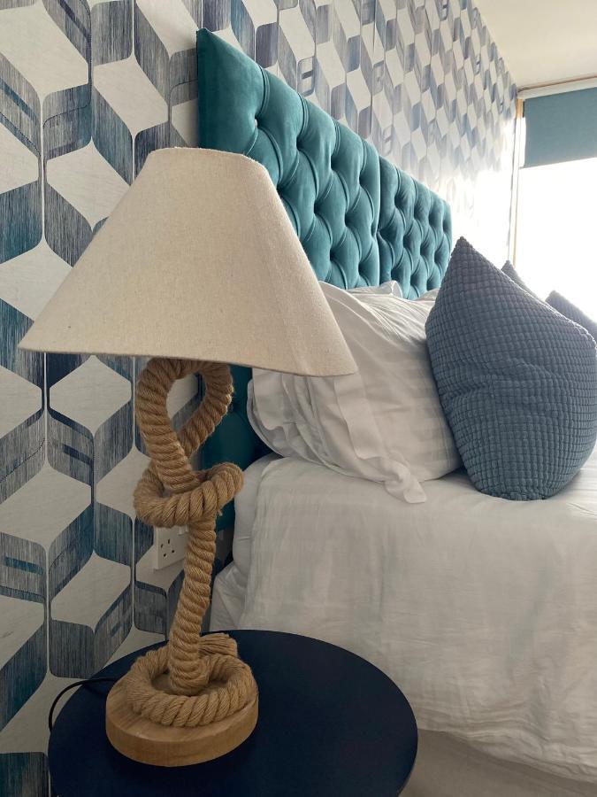 Stunning Marina Apartment Gosport Portsmouth Eksteriør billede